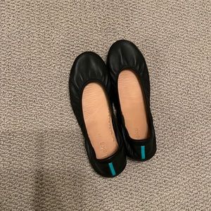 Tieks size 10. Comfy. Worn 5-6 times.